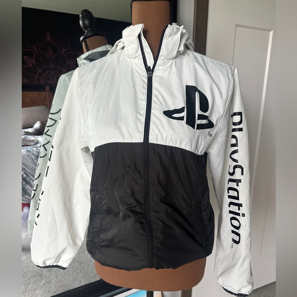 H&M x PlayStation Windbreaker Jacket Youth 12/14 -A